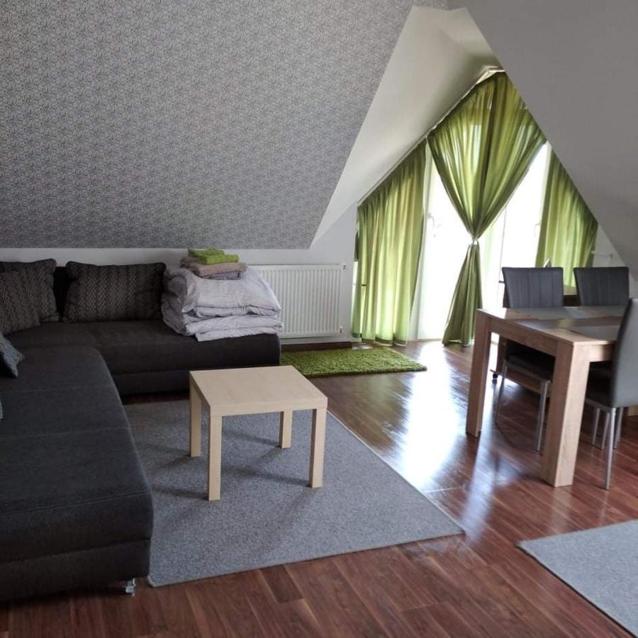 Tahiti Apartman Hajdúszoboszló Exterior foto